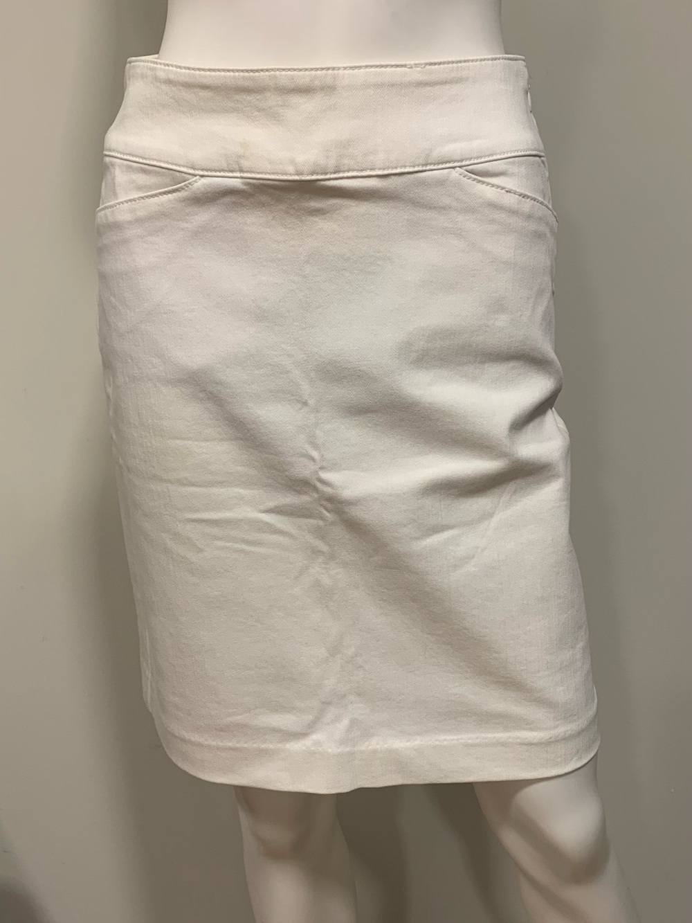Talbots Jean Skirt A-line Mini Crisp Classic Buisness Casual Size 2P White